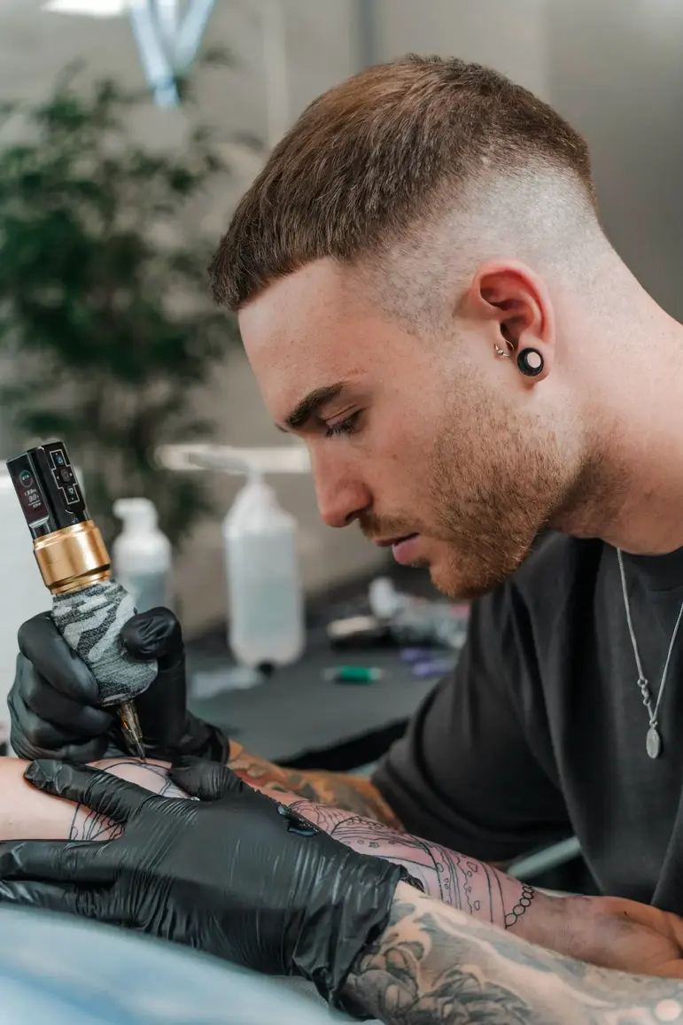 Picture of Avecilla tattooing at Ganga Tattoo Studio Los Angeles